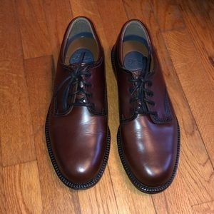 Bass Dress Shoes. Men’s 9.